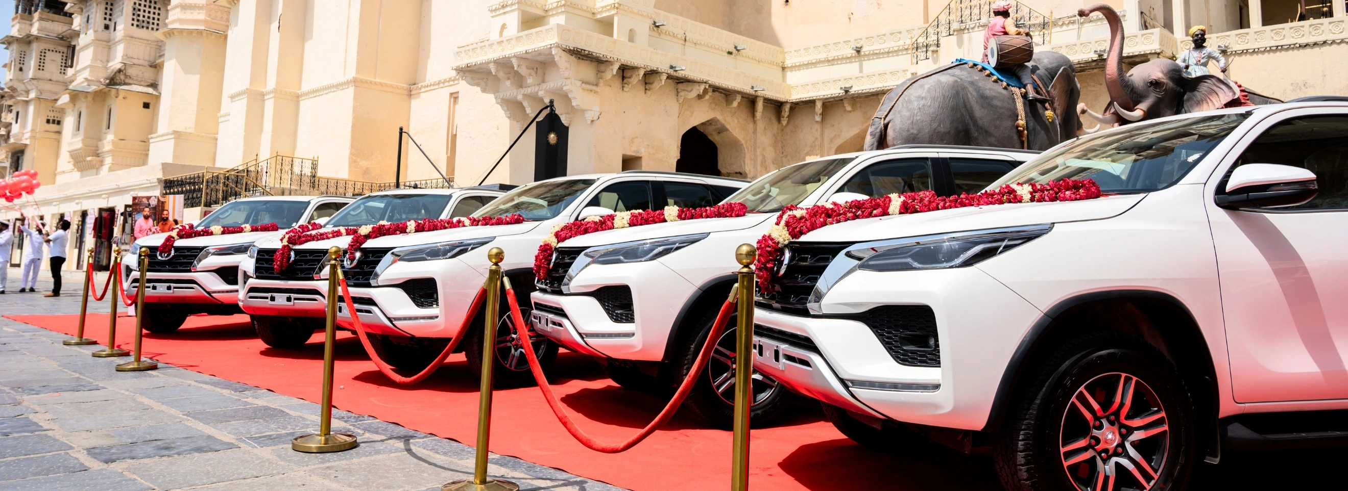 Taxi in Udaipur - Dhani Tours